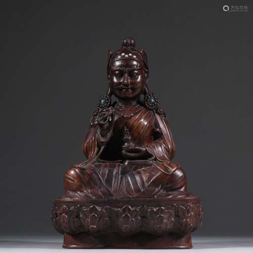 Buddha carved on thealoes divisionSpecification: high 25 cm ...