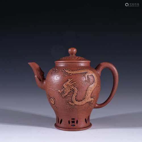 Players and old mud dragon teapotSpecification: 15.5 cm diam...
