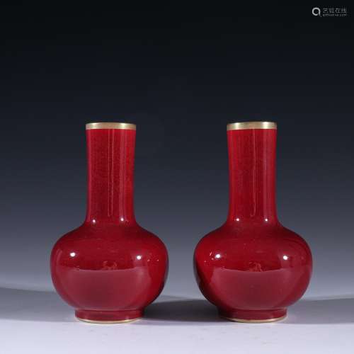Red glaze paint a pair of a flaskSpecification: 12.3 cm diam...
