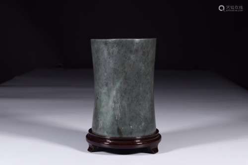 Hetian jade pen containerDiameter of 11.9 cm high 17 cm weig...