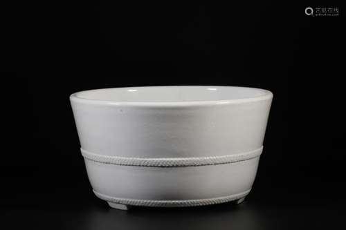 , "" white glaze three foot washingSize: 15 diamet...