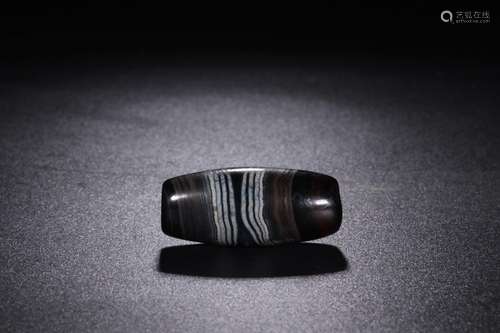 : one silk agateSize: 3.8 cm long diameter of 1.7 cm weighs ...