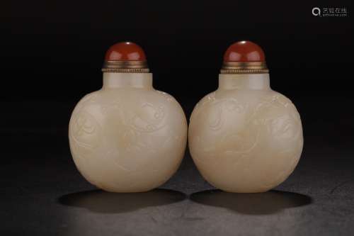 And hetian jade snuff bottlesSize: 5 x4x4 ㎝Weighs 231 gramsP...