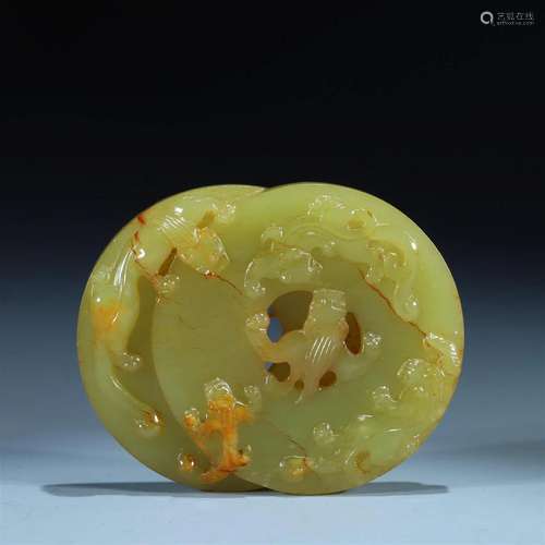 In the Qing Dynasty, Hotan jade, topaz and dragon wall