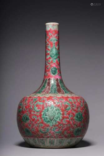 In the Qing Dynasty, the carmine ground, green color, flower...