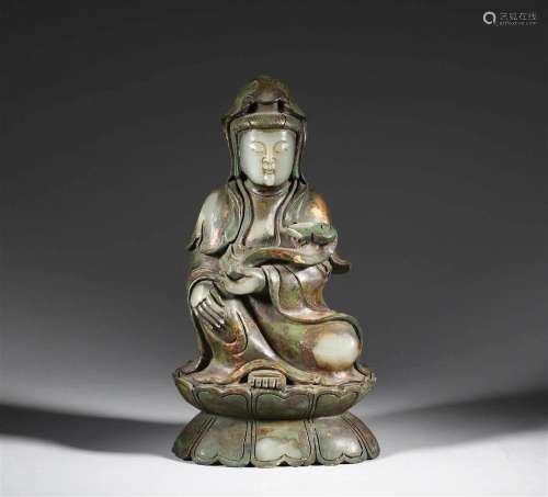 In ancient China, Hetian jade white gold Guanyin ornaments