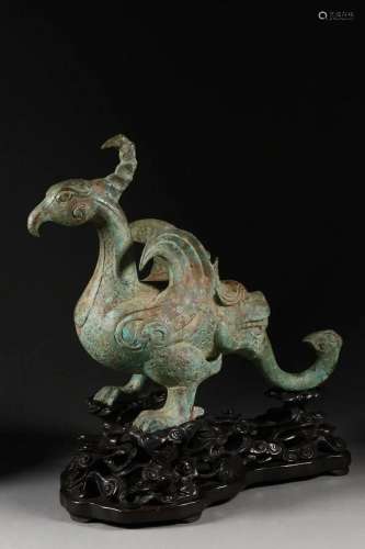 Bronze tiger and bird ornaments in ancient China