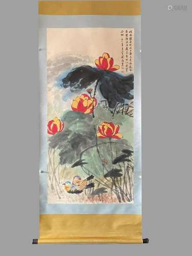 In modern times, Liu Haisu paper-based lotus vertical axis