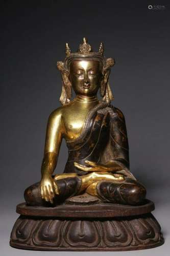 In the Ming Dynasty, the seated statue of the Tathagata Budd...