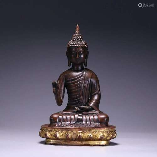 In the Qing Dynasty, agaric carved a statue of Tathagata, a ...