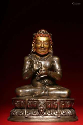 In the Qing Dynasty, the bronze gilded silver statue of the ...