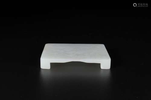 Night: hetian jade ink bed landscape charactersSize: 1.1 cm ...