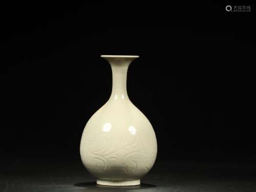 : set porcelain carved gall bladderSize: 17.5 cm diameter, 5...