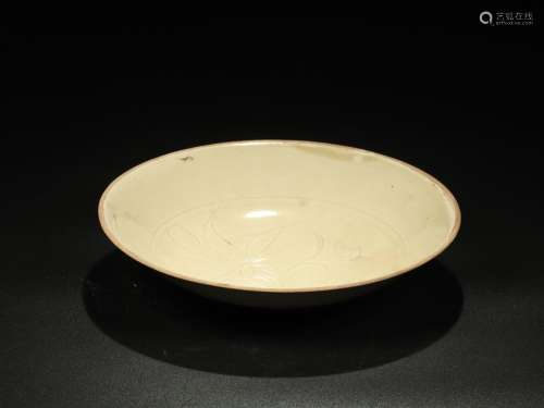 : kiln carved plateSize: 4.7 cm diameter, 19.5 cm high botto...