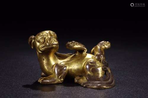 : copper and gold are the lion paperweight lessLong and 9.4 ...