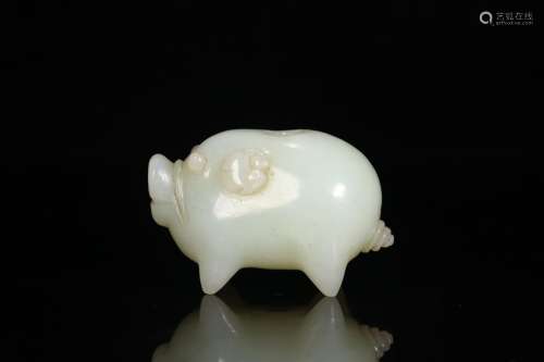 Hetian jade pig carvings, the quality of the jade full, carv...