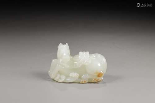 Furnishing articles, hotan jade lying horsesSize: 7.3 x3.2 x...