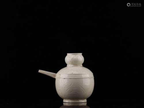 The oldporcelain craft hip flaskSize: 20 cm diameter 5.7 cm ...