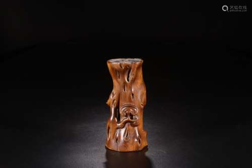 mahogany with loose grain stump receptacleSize: 14 cm long a...