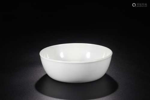Early : "dachenghua year" white glazed porcelain Y...