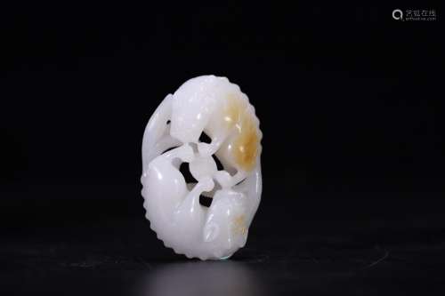 Old hetian seed makings white jade lion play ball is placed ...