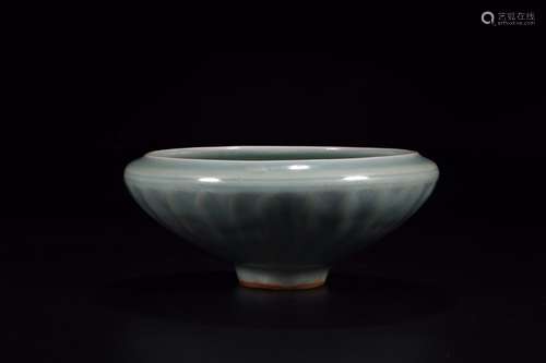 : the folding of the longquan mouth lotus-shaped bowl linesS...