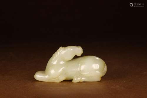 Furnishing articles, hotan jade lying horsesSize: 9.3 x3.3 x...