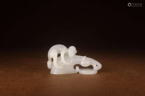 , hotan white jade seal hou the pieces immediatelySize: 7 x2...