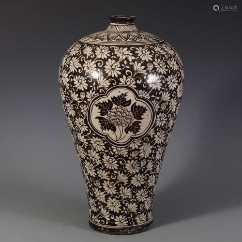 Flowers, ji kiln grain bottleSize, 43.5 cm diameter 23 cm we...