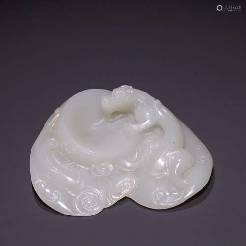 Hetian jade seed makings therefore dragon licking.Specificat...