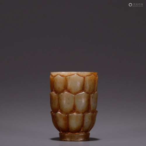 Old hetian jade lotus carvingsSpecification: high 4.7 3.3 cm...