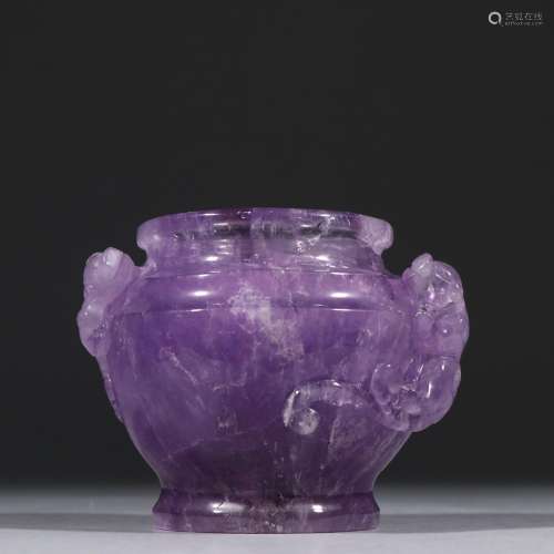 Purple crystal vase with a dragon.Specification: 8.5 cm high...