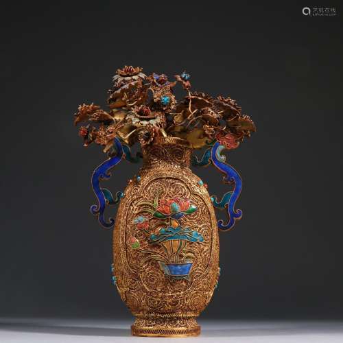 Hovering bluing vase.Specification: 19 cm high 26.5 cm wide ...