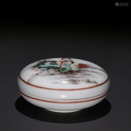 Stories of pastel rouge powder compact.Specification: 3.4 cm...