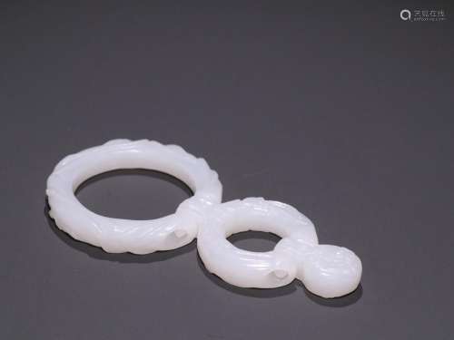 Old size of hetian jade three serial carvings.Specification:...