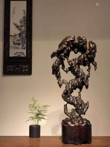Lingbi stone.Size: 79 x36x15 centimeters.The color dark, moi...
