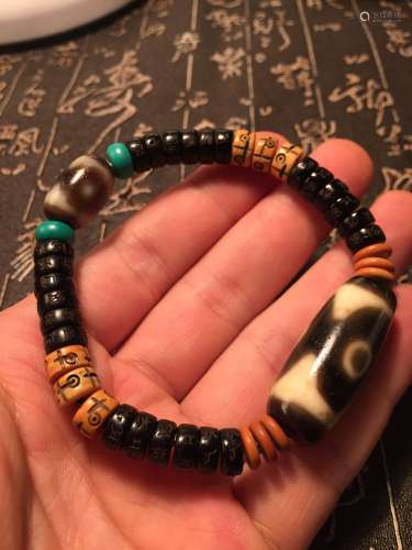 Canine teeth third day beadWealth of bead is the god of weal...