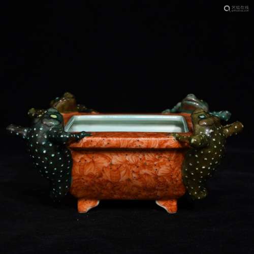 Alum red Wan Fujin toad, size: 6.6 cm diameter of 14 cm high