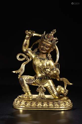 W number 4126: copper and gold king like.Size: 33 cm wide an...
