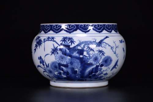 : blue and white flower porridge pot, appearance in good con...