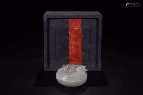 : hetian jade lotus pond yang inkpad boxesDiameter of 5.6 cm...