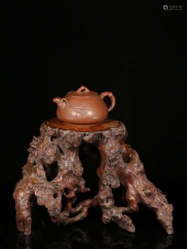 Showa period. Natural with cherry wood burl flower-stand bas...