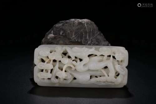 Hetian jade, exquisite, oily, white jade carved dragon, xian...