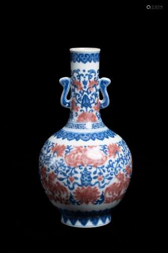 QIN DYNASTY, QIANLONG. BLUE AND WHITE GLAZE, RED PHOENIX PAT...