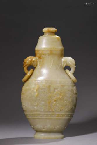 EARLY QIN DYNASTY, GREEN AND WHITE JADE VASE