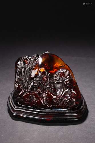 QIN, AMBER ORNAMENTS