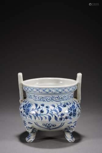 MING DYNASTY, BLUE AND WHITE LOTUS PATTERN, INCENSE BURNER