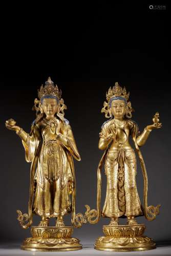 QIN DYNASTY, GILT BRONZE, A GROUP OF STATUES OF AVALOKITESVA...