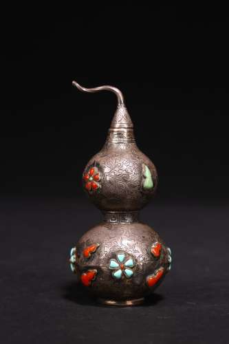 A SILVER ETCHED AND GEMS INLAID DOUBLE GOURD SNUFF BOTTLE