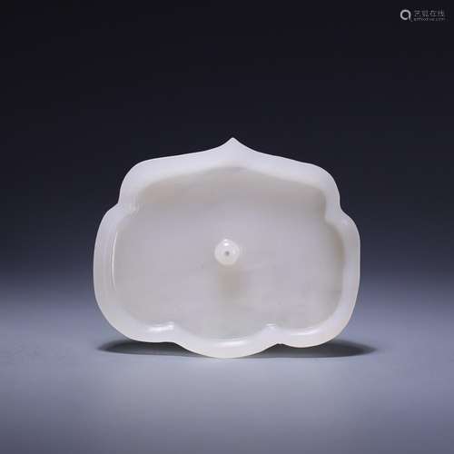 And hetian jade ruyi shaped incense, size: 7.9 * * * * 6.5 1...